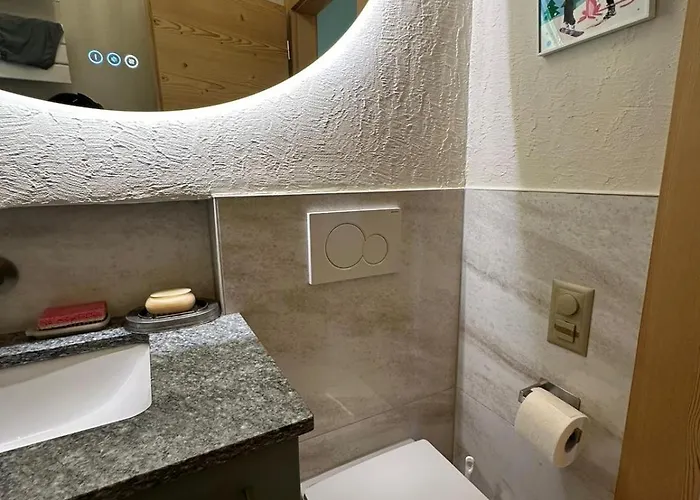 Newly Renovated In Wispile Near The Park 빌라 *