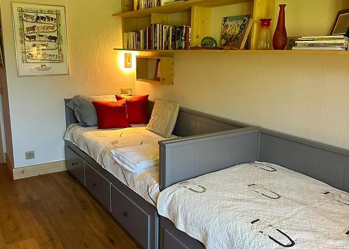 빌라 Newly Renovated In Wispile Near The Park 그슈타드