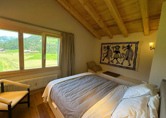 Newly Renovated In Wispile Near The Park 그슈타드