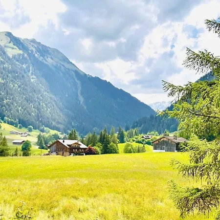 Newly Renovated In Wispile Near The Park Villa *