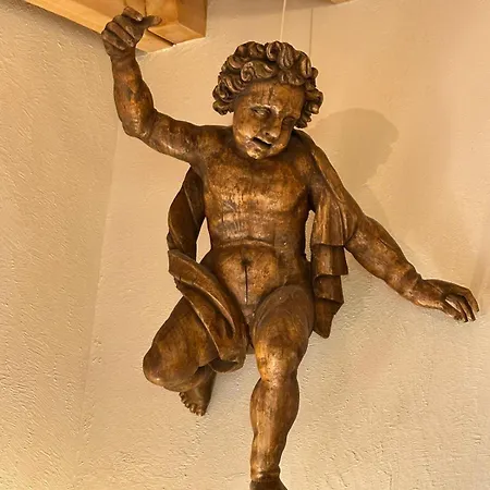 Newly Renovated In Wispile Near The Park